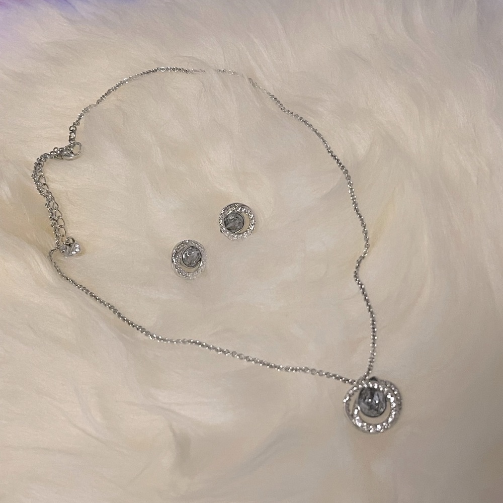 Swarovski Necklace Earrings Set